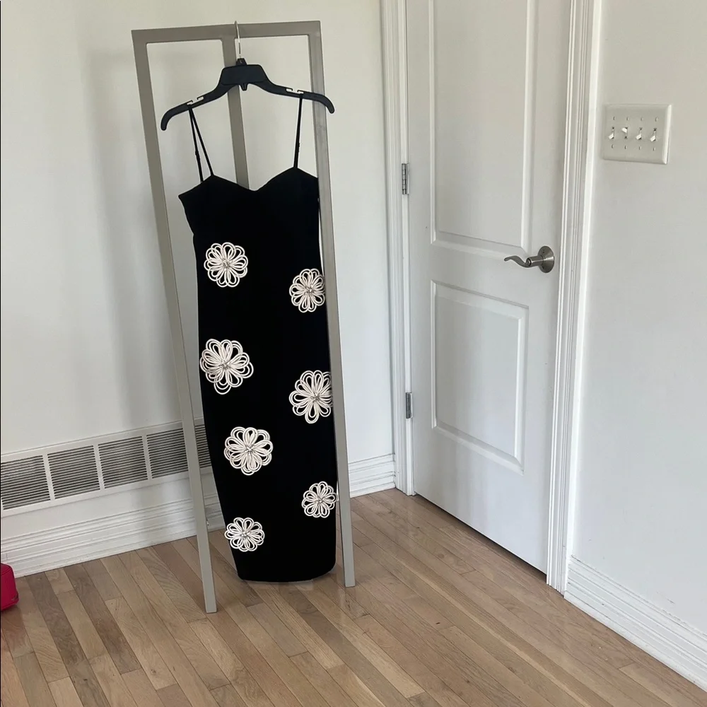 dusty blue beaded bridesmaid dresses Off-the-Shoulder Satin Evening Gown color:ANNE BLACK Intricate beading adorns the size_5.5 MISSGUIDED Animal Print Halter